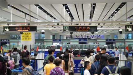 出入境旅游加速恢复 云南边检和旅行社愈加繁忙